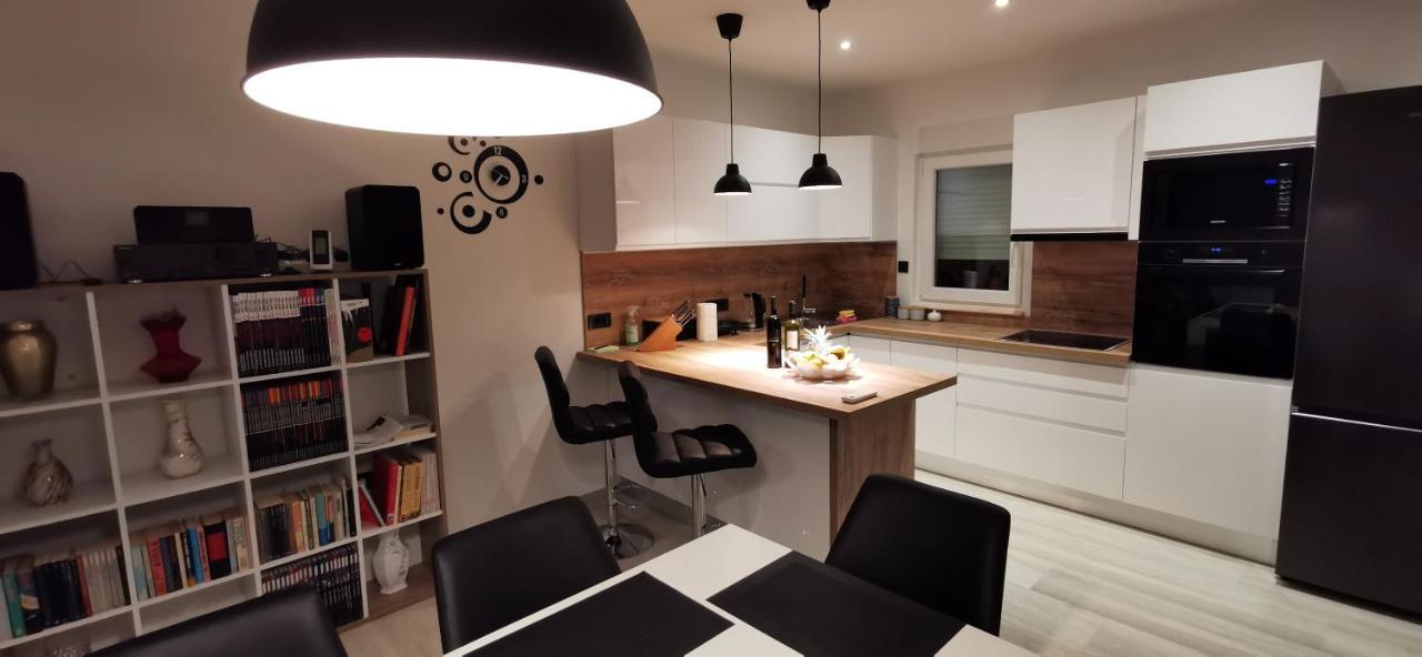 Apartman Perunika Selce Ngoại thất bức ảnh